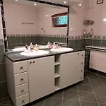 Csilla Elegant House Эрд