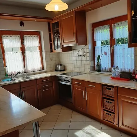 Csilla Elegant House Erd