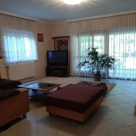 Csilla Elegant House Villa Erd