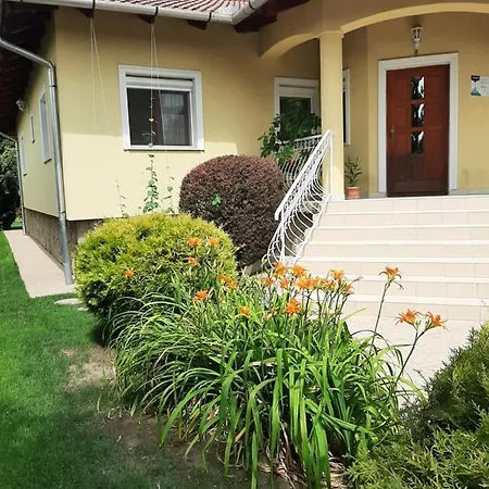 Csilla Elegant House Villa